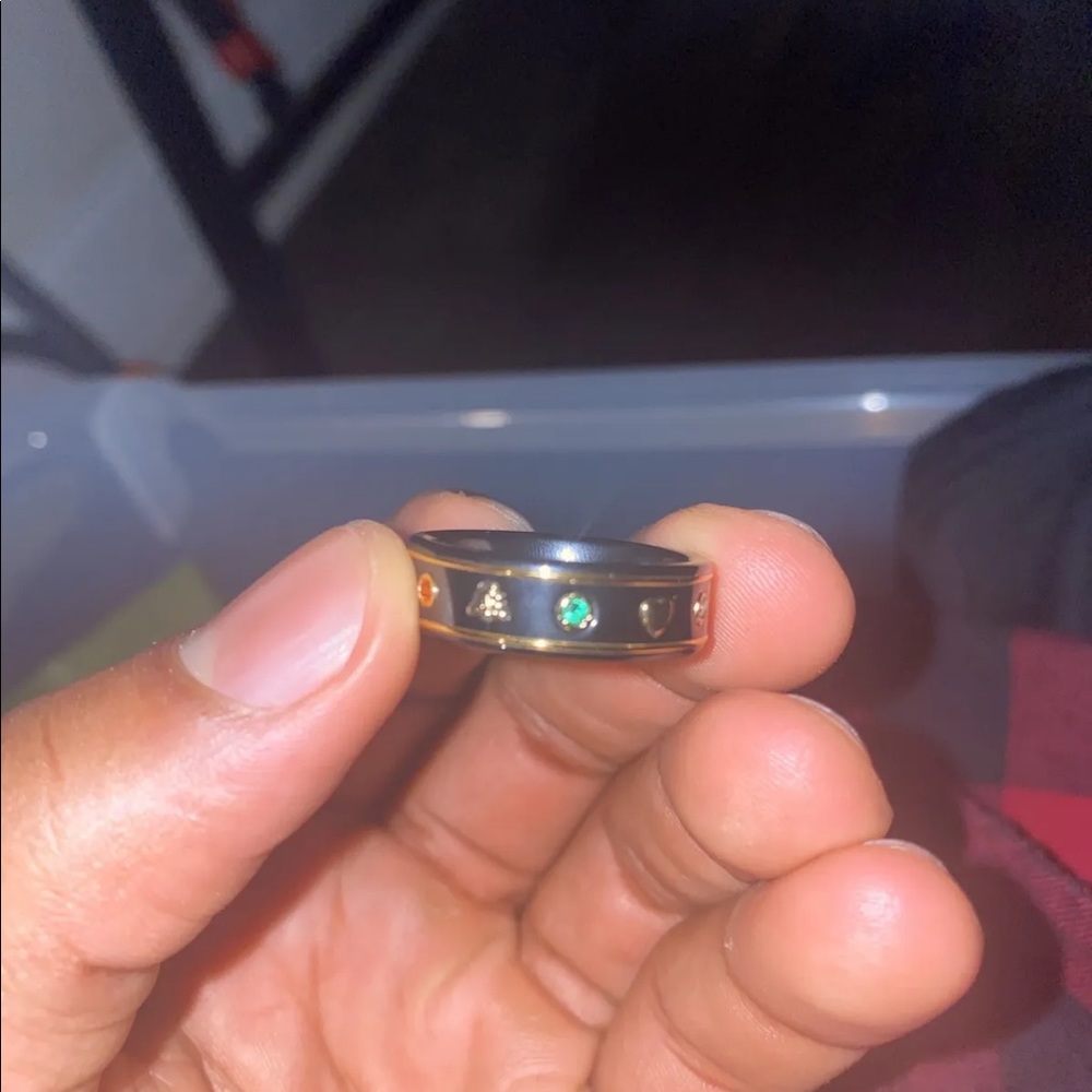 $1050.00Gucci Icon Black Corundum Multi-Colored Topaz Band Ring—Sz 10